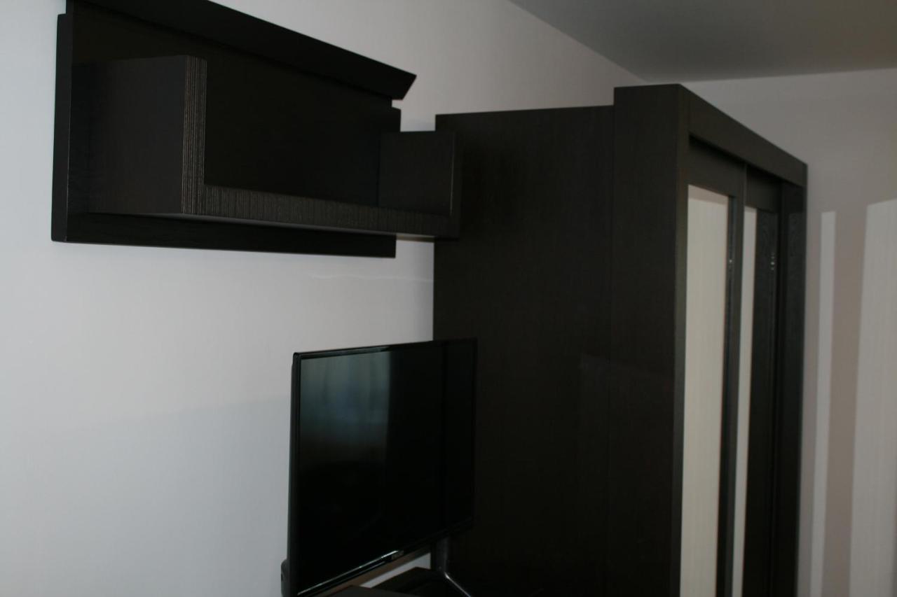Penthouse Daniela - 3 Rooms In A Spacious Central Apartment Târgu-Mureş Buitenkant foto