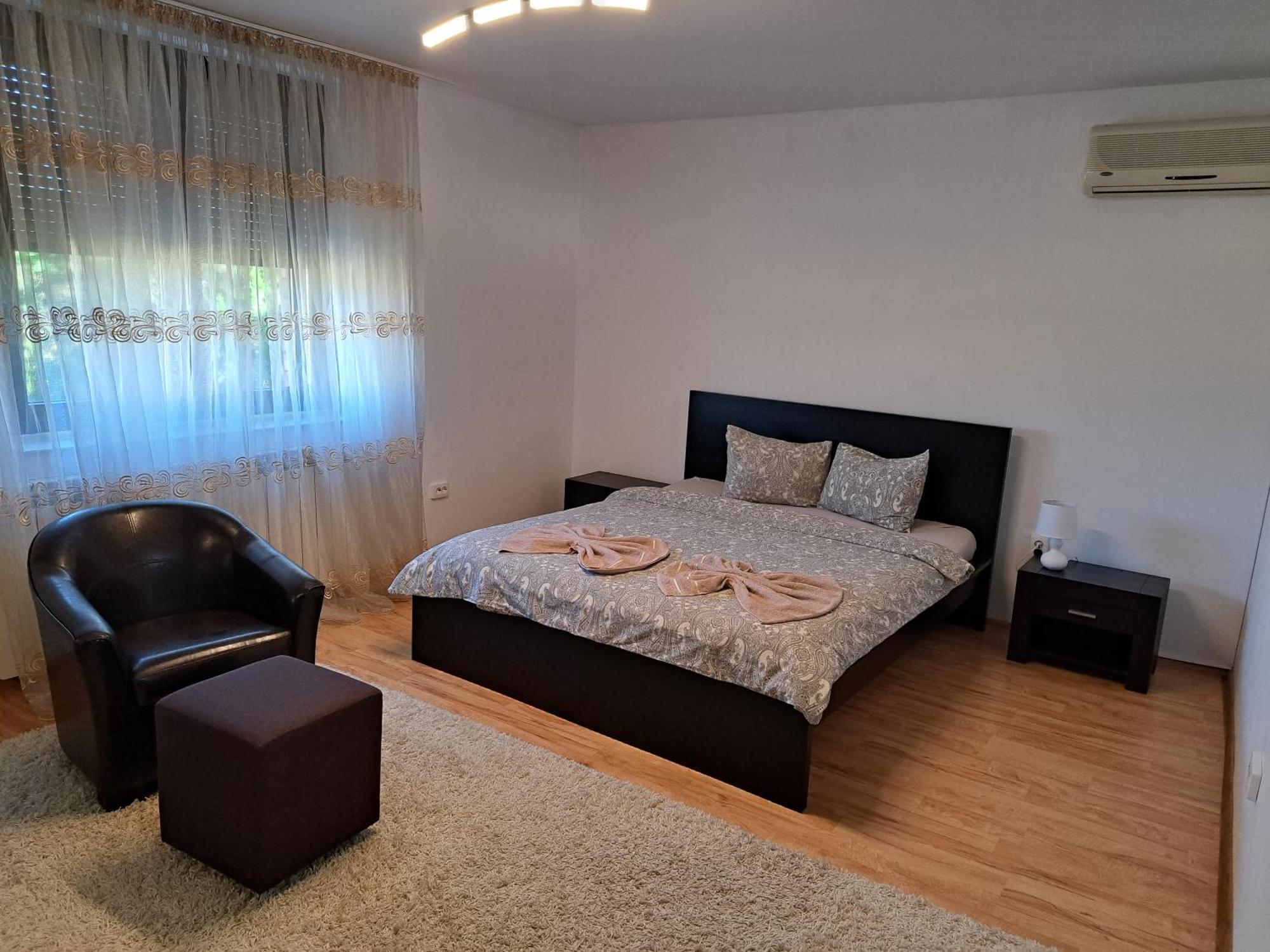 Penthouse Daniela - 3 Rooms In A Spacious Central Apartment Târgu-Mureş Buitenkant foto